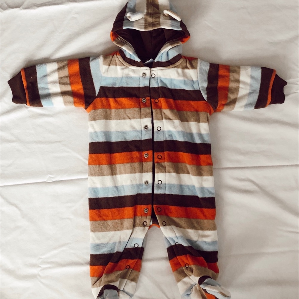 super cute barely worn onesie!